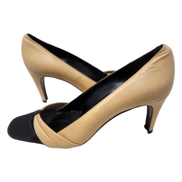 CHANEL Pumps Lambskin Cap Toe Black Metal Chanel Logo on Toe Women's Size EU 38 - Picture 15 of 15